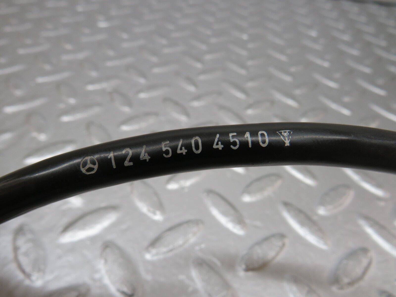 34016 Mercedes-Benz W124 260E Ignition Wire Harness 1245404510