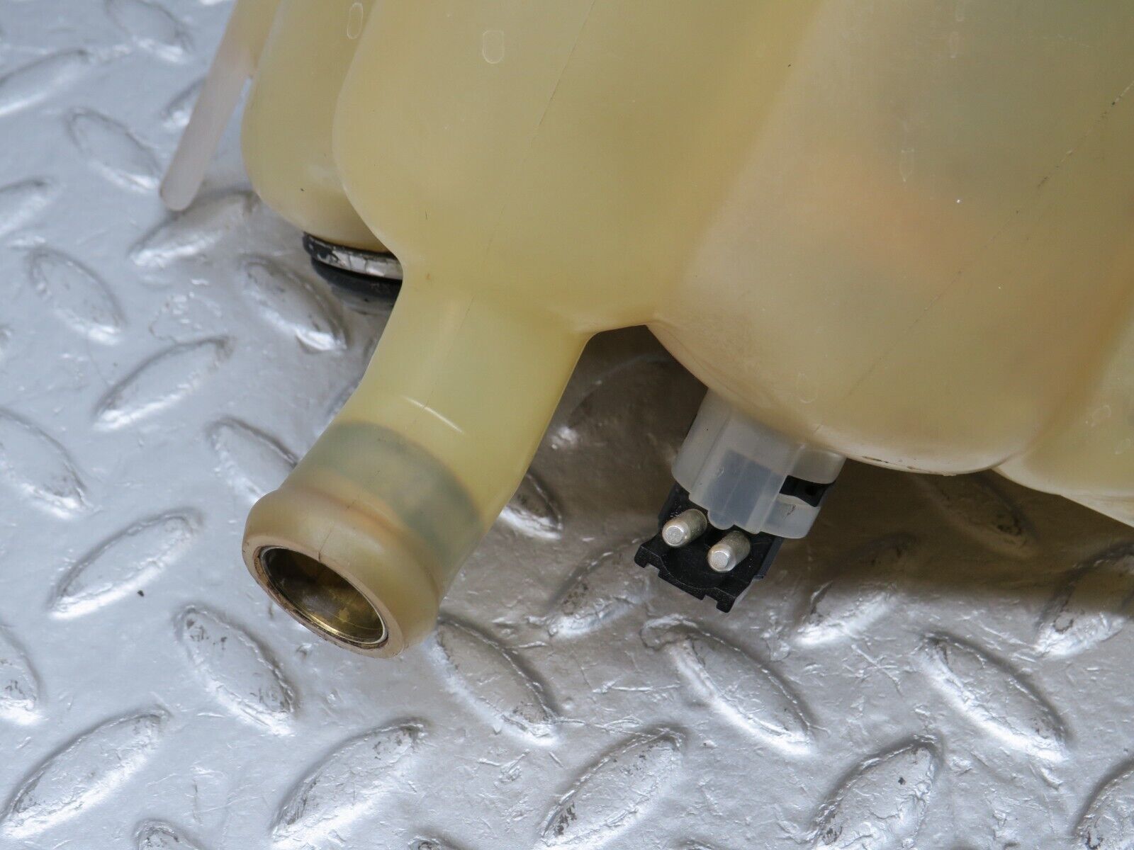 39413 Mercedes-Benz R129 320SL Coupe Coolant Reservoir Tank 1295000549 1245000406