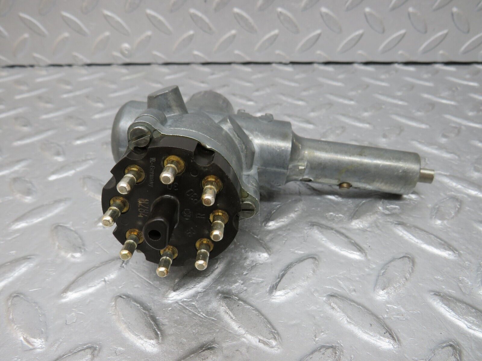 37477 Mercedes-Benz W109 300SEL Steering Lock Ignition Switch With Key 0004626930