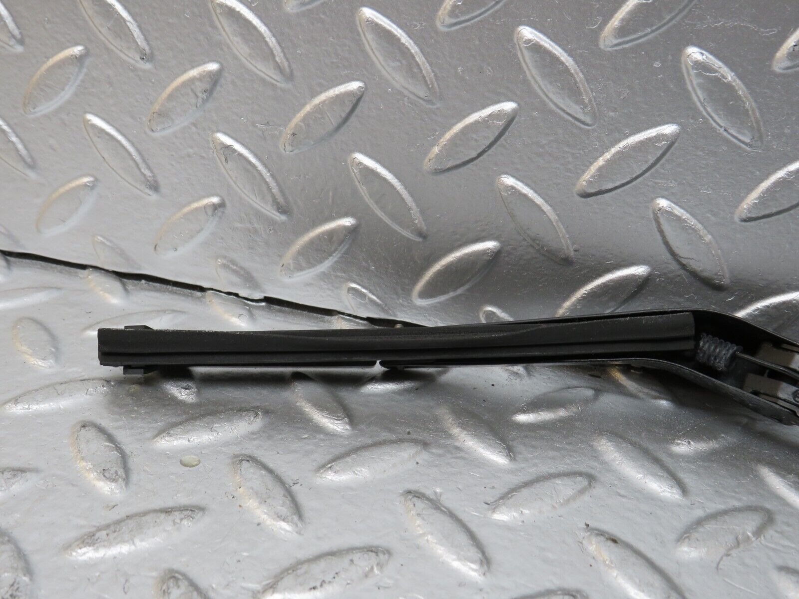 25009 Mercedes-Benz W140 S320 Headlight Wiper Arm Right Bosch