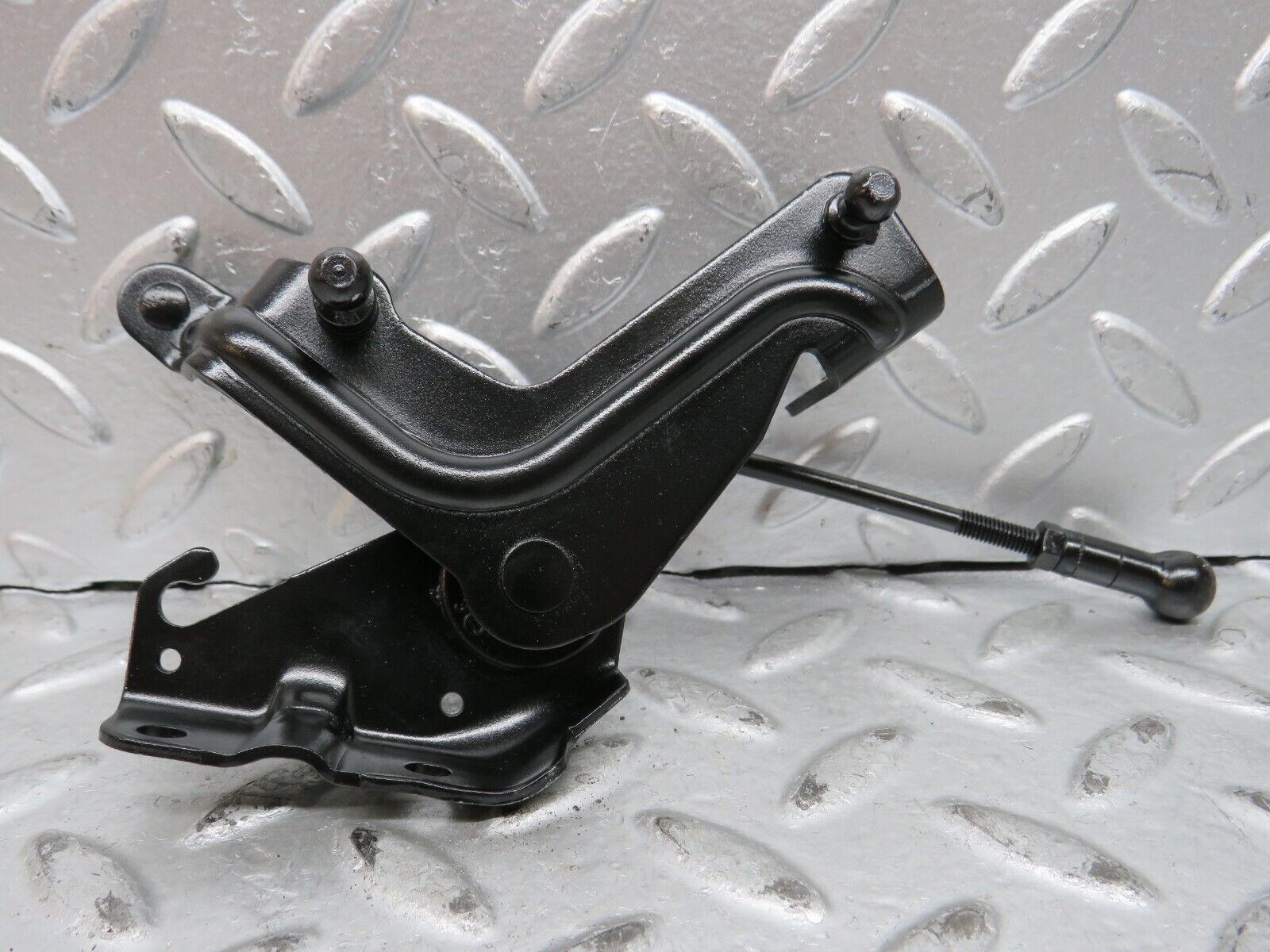 28459 Mercedes-Benz S123 240D Wagon Throttle Linkage