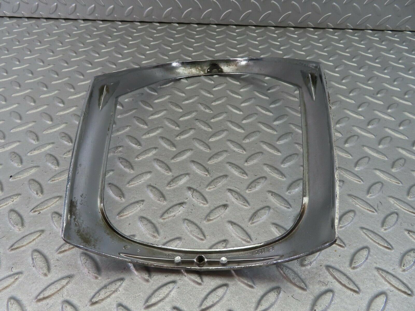 8125 Mercedes-Benz W108 Headlight Chrome Frame