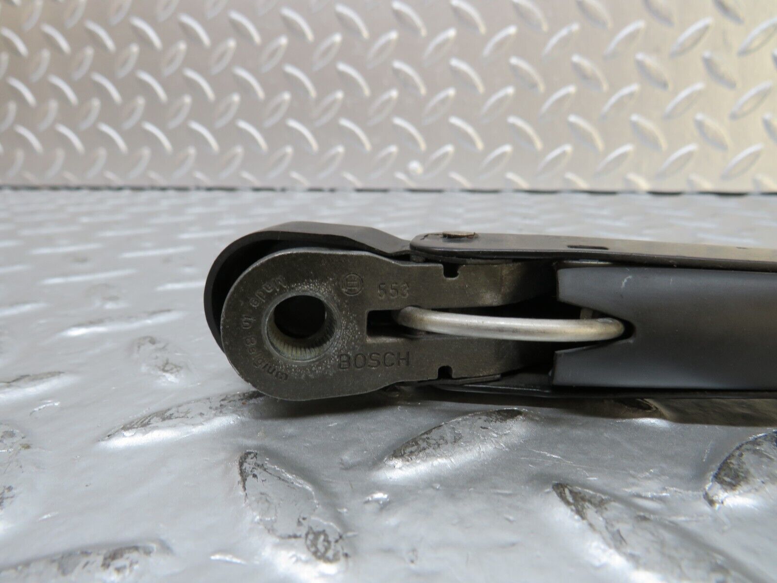 27207 Mercedes-Benz W123 280E Wiper Arm Bosch Right Side
