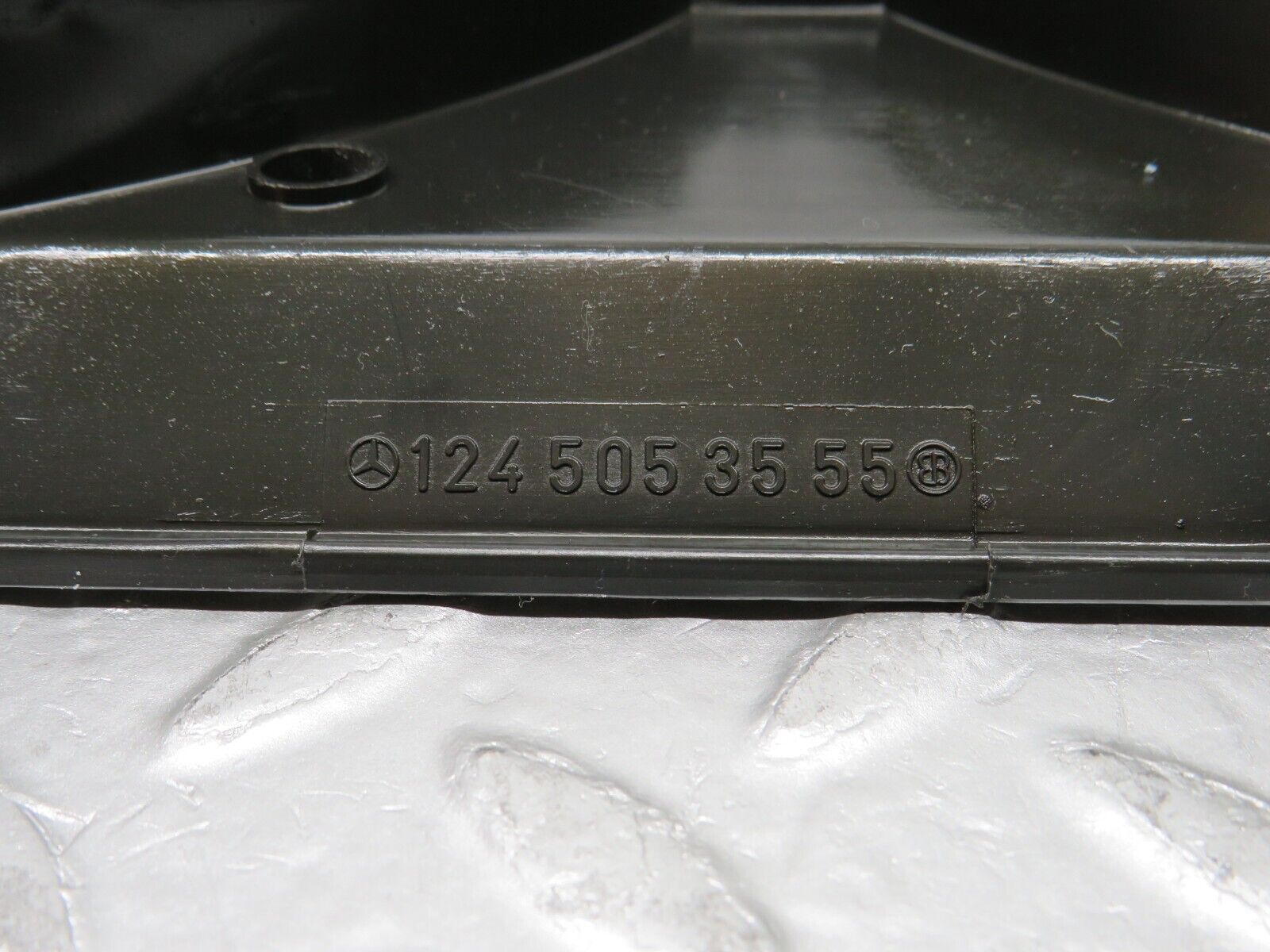 37792 Mercedes-Benz A124 320E Cabriolet Radiator Fan Shroud Cover 1245053555