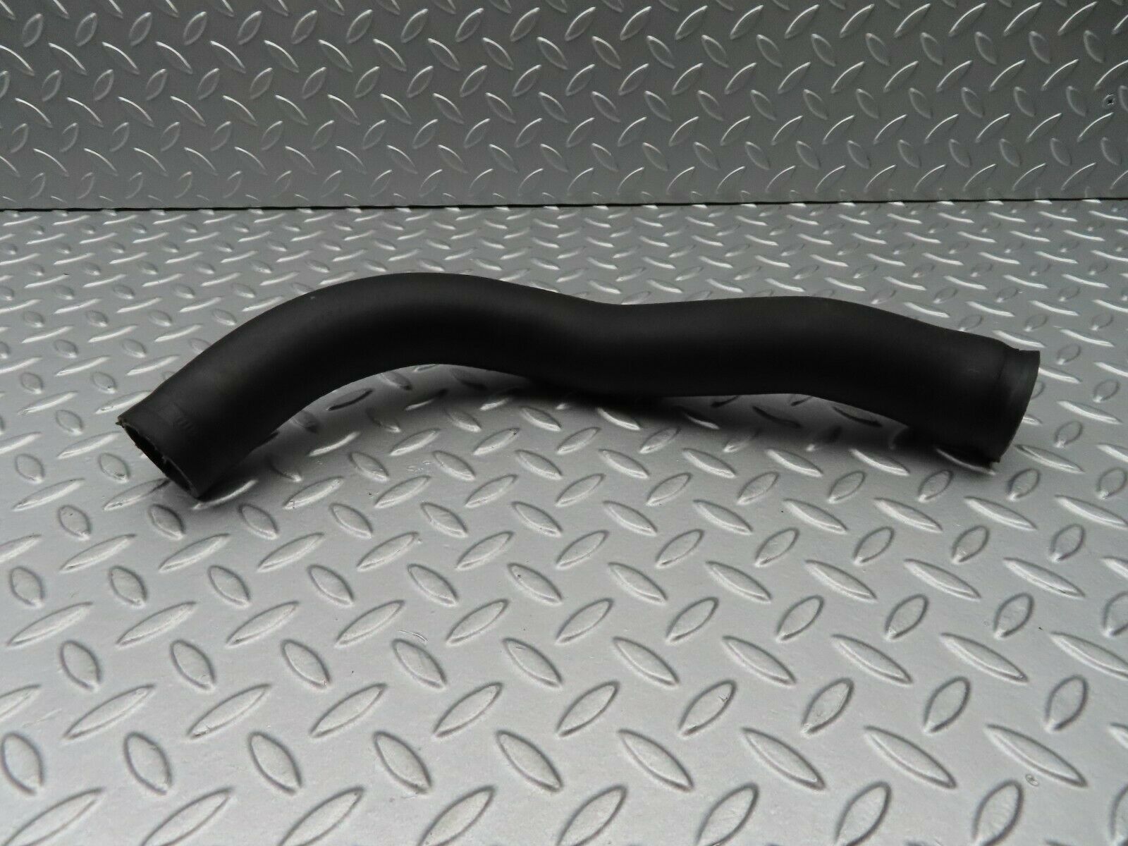 5172 Mercedes-Benz R107 350SL Coupe Bottom Radiator Hose 1075010082