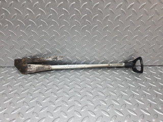 40792 Mercedes-Benz W123 300D Front Right Seat Sliding Adjust Handle