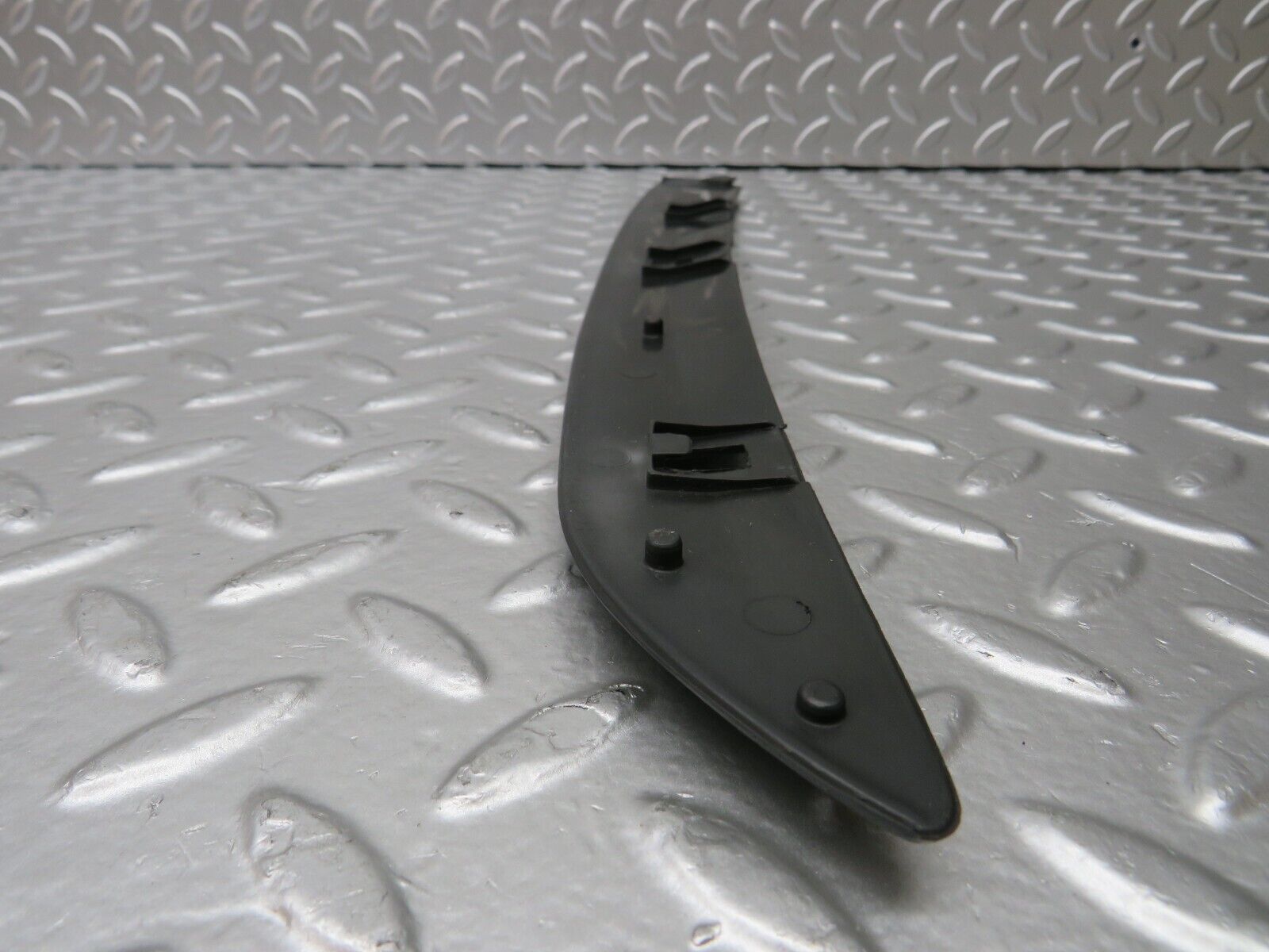 25637 Mercedes-Benz W123 200 C Pillar Exterior Plastic Trim Right Side