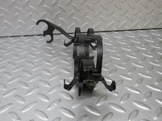 36779 Mercedes-Benz W201 190E 2.0L Fuel Pump Fuel Filter Bracket