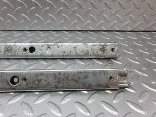 40791 Mercedes-Benz W123 300D Front Right Seat Rail Pair