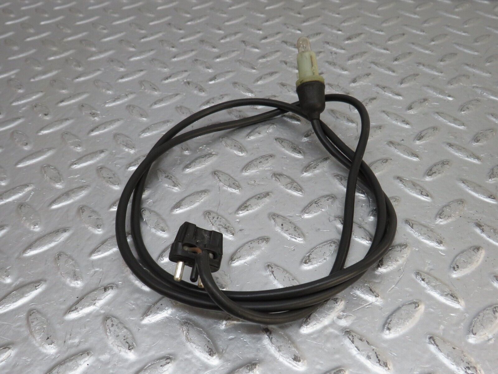 33507 Mercedes-Benz W202 C180 Front Wing Indicator Cable Wire