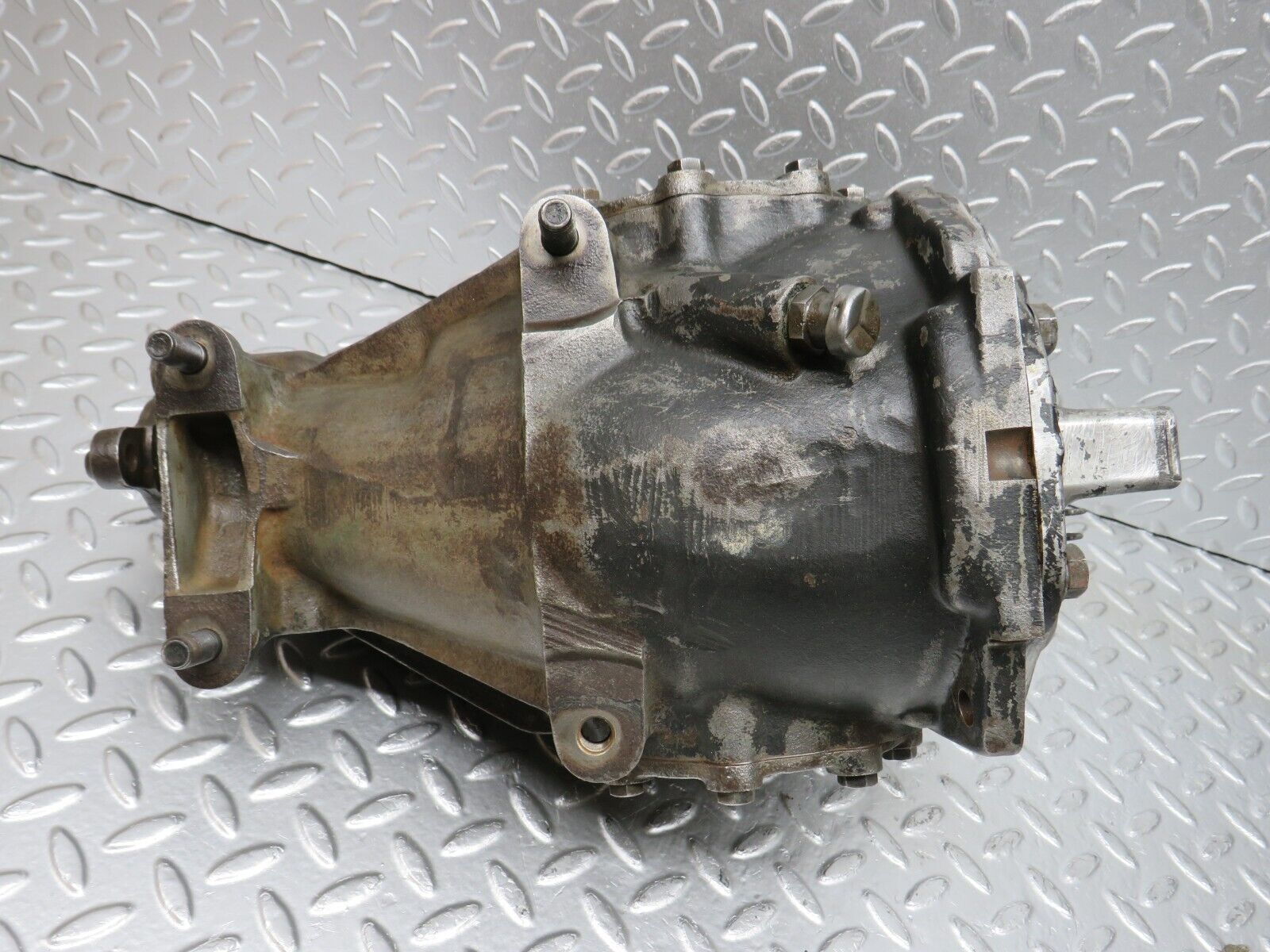 33021 Mercedes-Benz C107 R107 350 V8 Rear Differential Ratio 3.46 1163510401