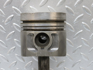 32933 Mercedes-Benz W123 300D Piston With Connecting Rod 90.875 mm 61502