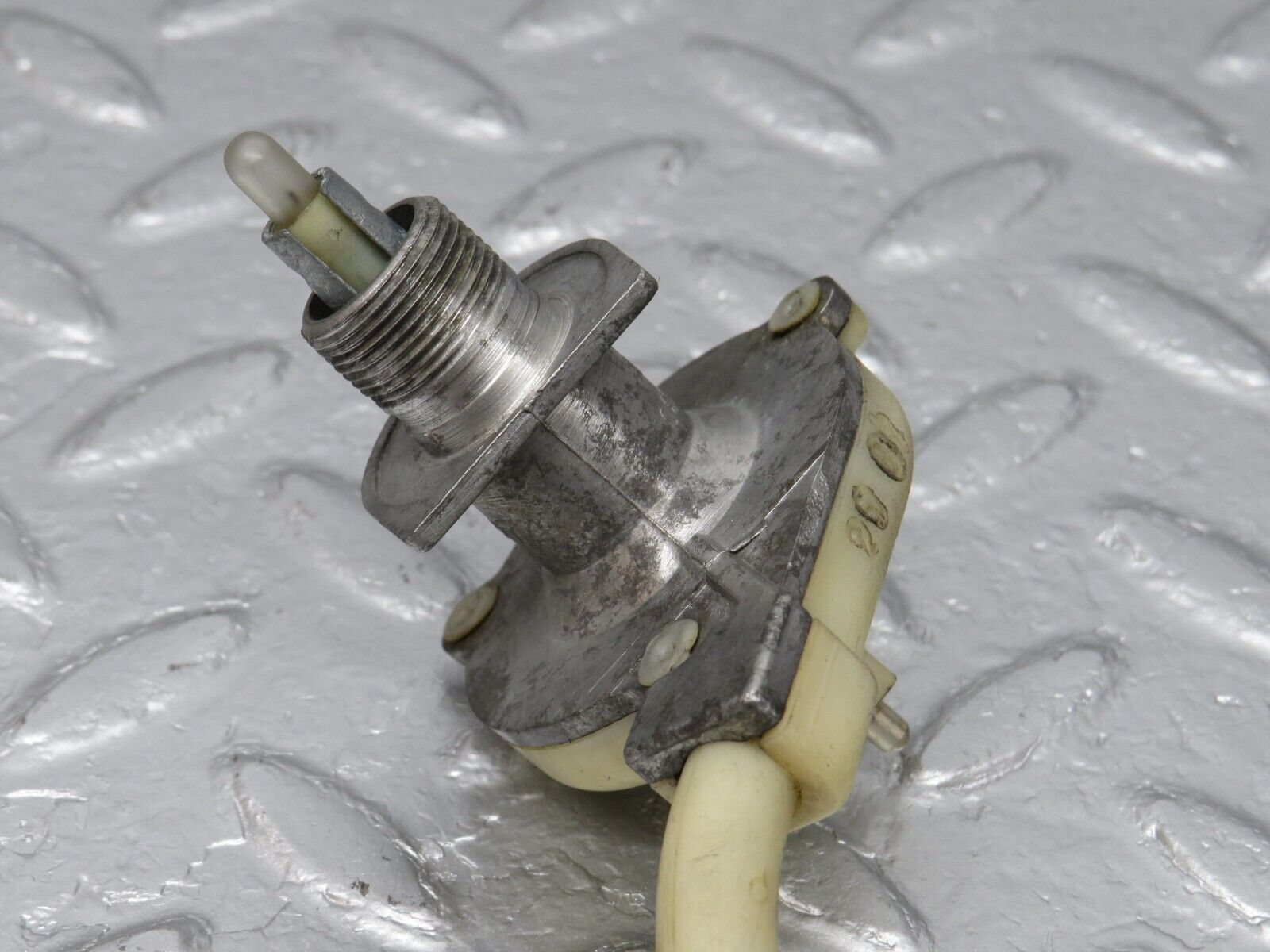 40676 Mercedes-Benz W123 300D Heater Regulator 1238300485 1238300385