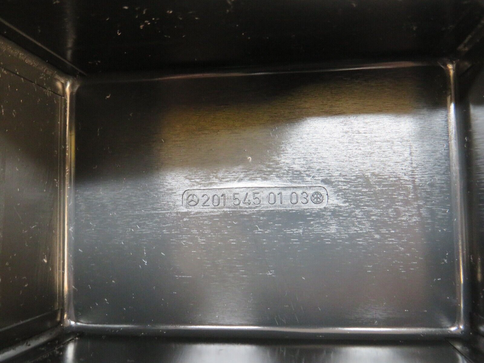 30641 Mercedes-Benz W201 190E 2.0L Relay Box Cover 2015450103 2015451040