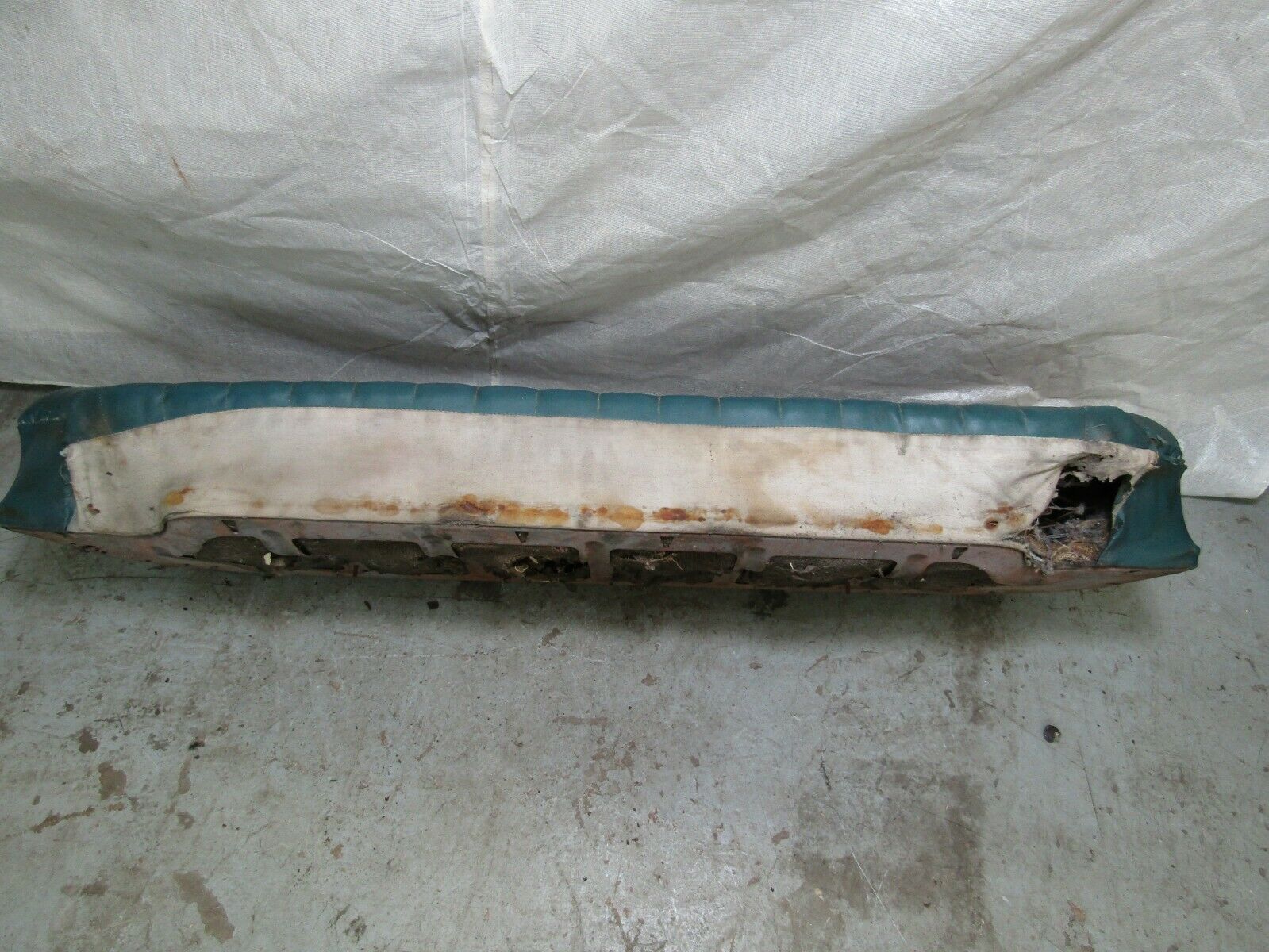 3259 Mercedes-Benz W120 PONTON Rear Seat Blue Bottom