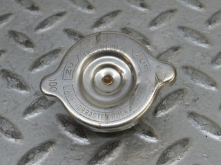 28790 Mercedes-Benz W123 230E Radiator Cap 1235010015