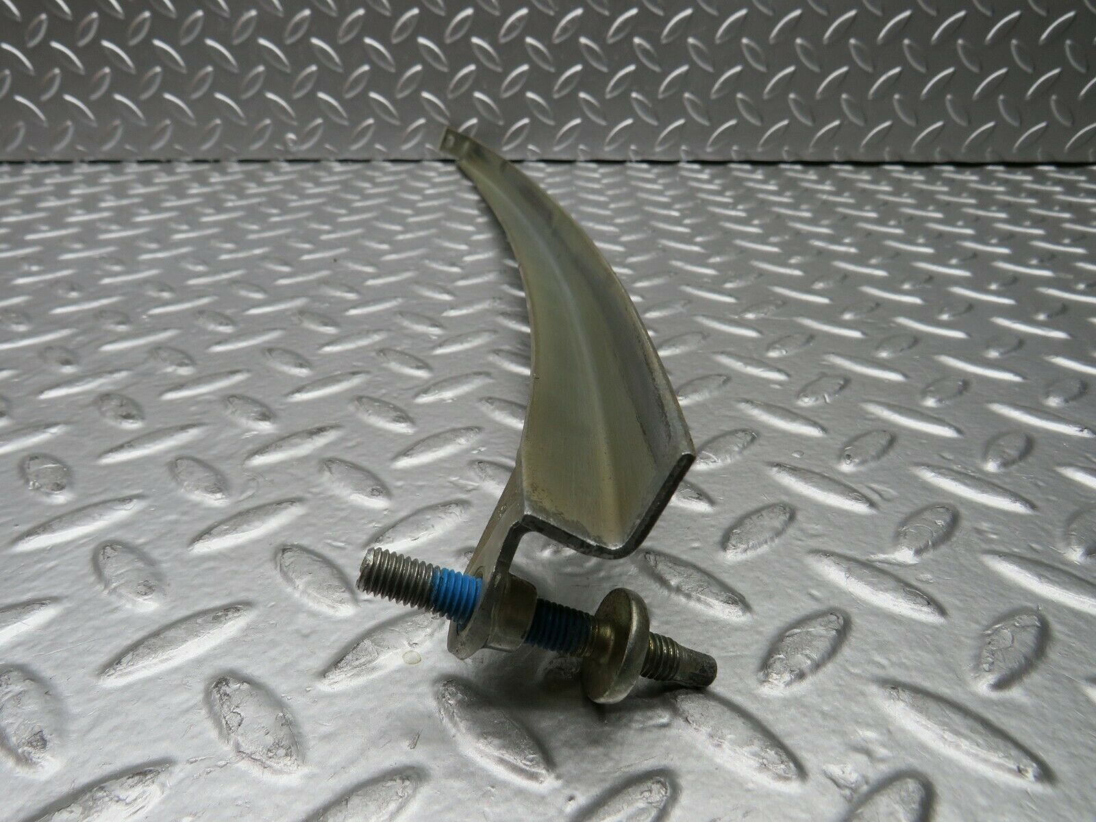 22535 Mercedes-Benz C124 E220 Coupe Left Door Window Channel