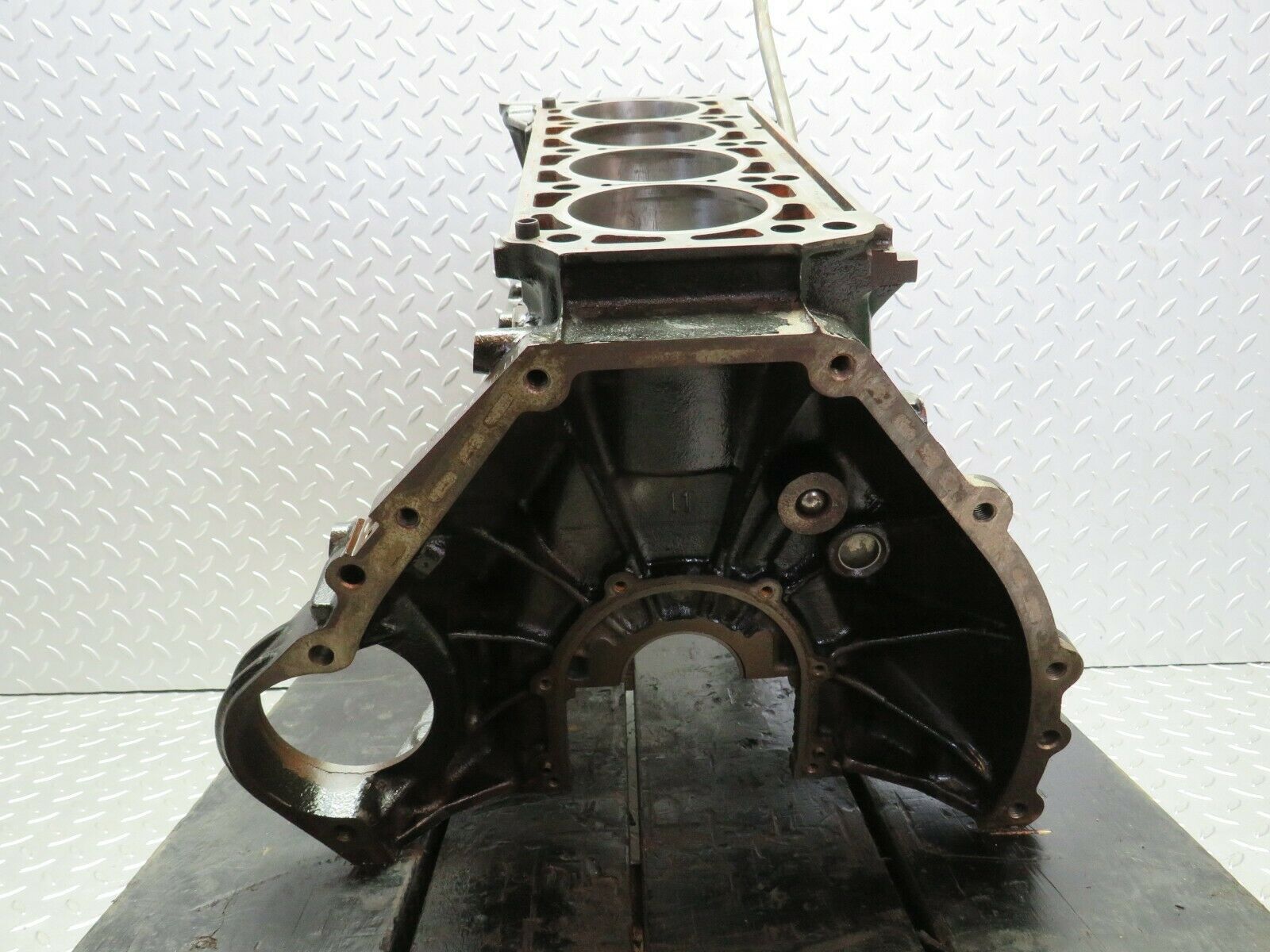 22642 Mercedes-Benz C124 E220 Coupe Engine Block 1110111201 M111.960