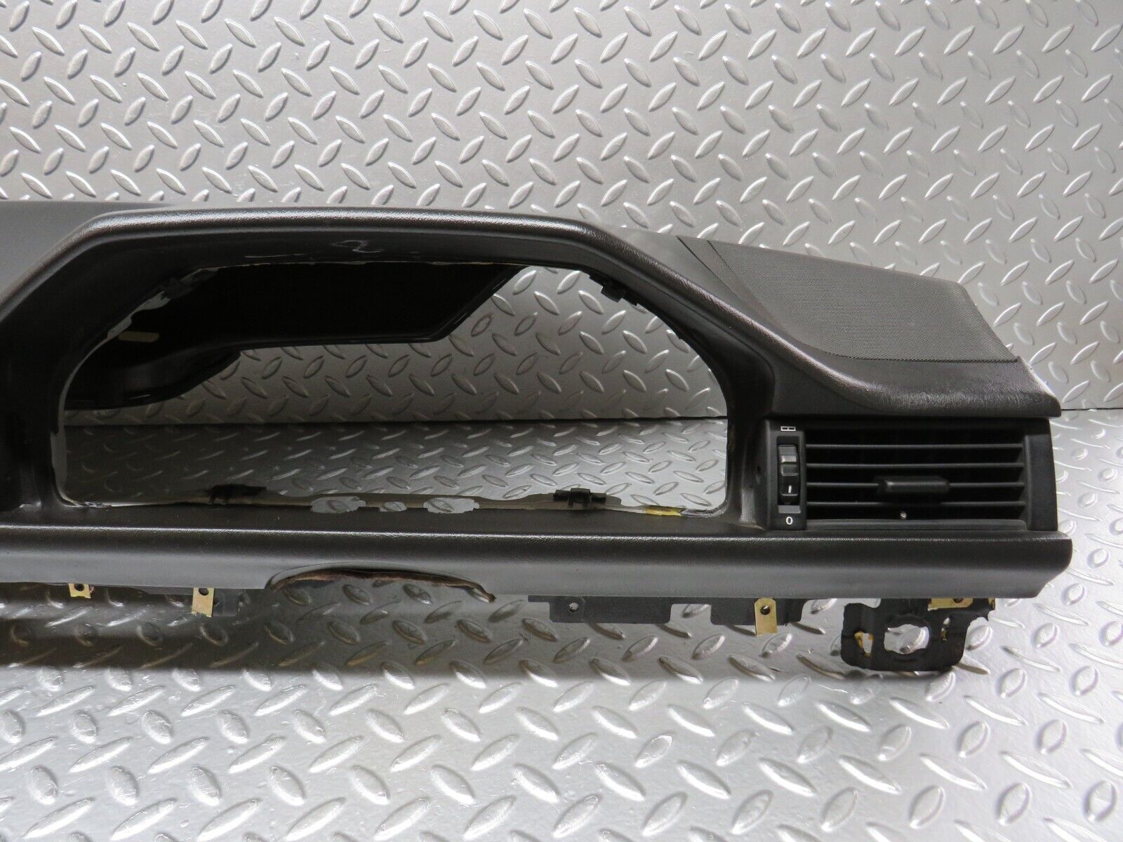 29294 Mercedes-Benz W124 230E Dashboard Brown