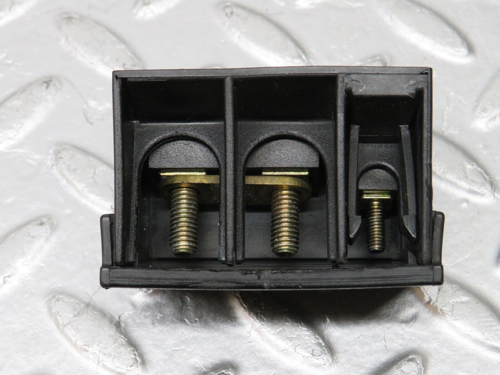 33458 Mercedes-Benz W202 C180 Cable Wire Connector 2025460941