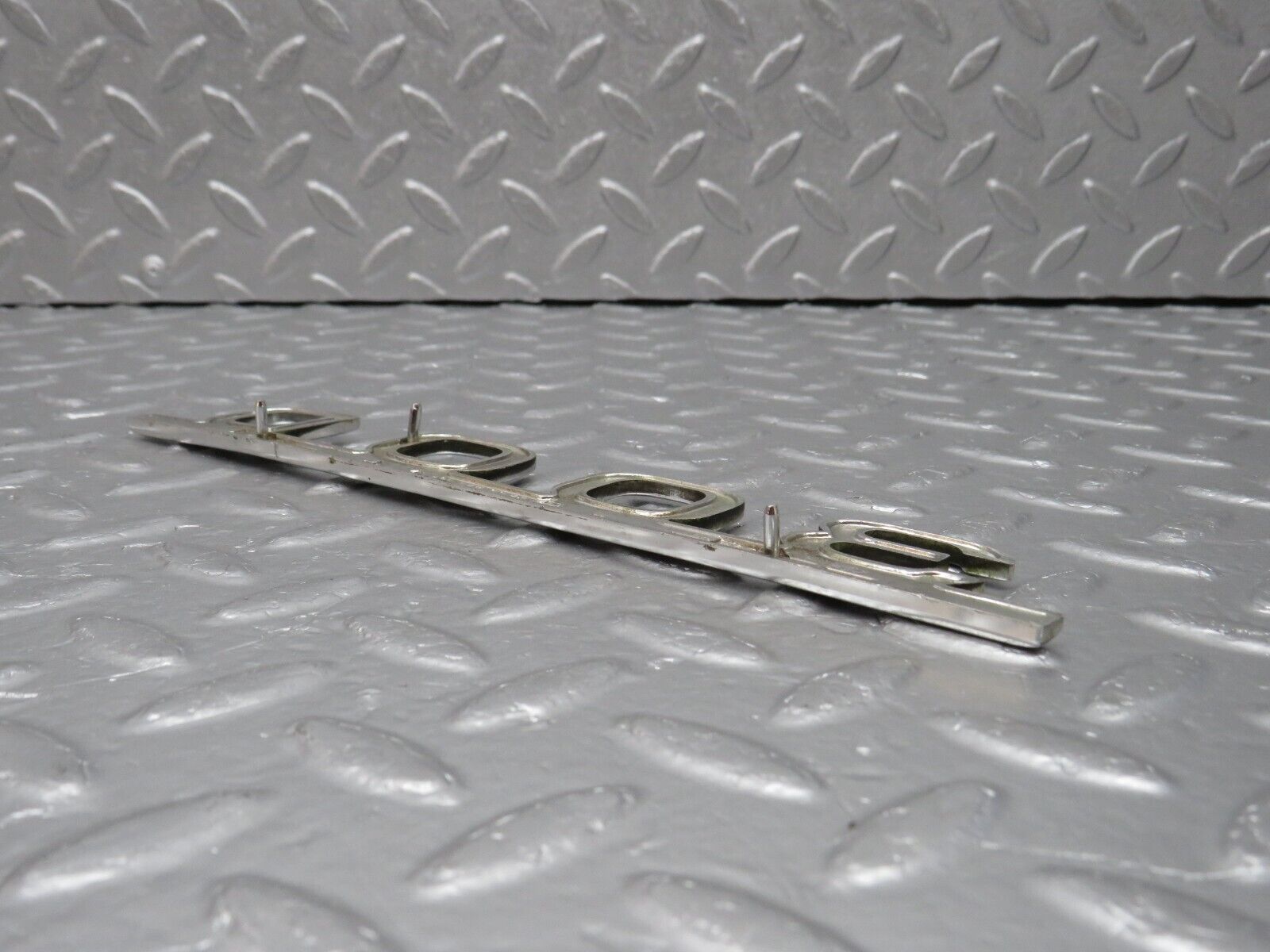 40692 Mercedes-Benz W123 300D Trunk Badge Emblem 1238170915