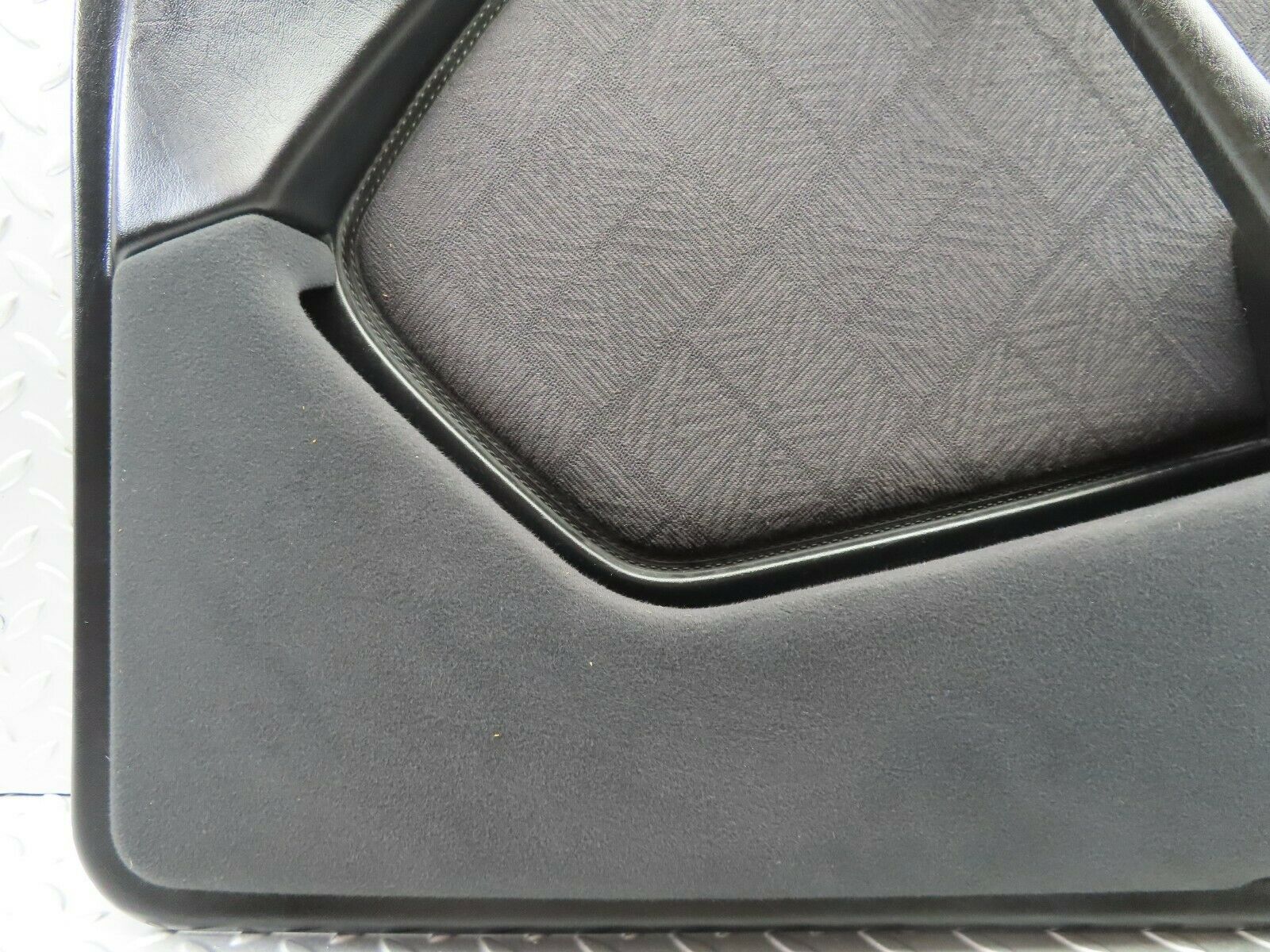 6640 Mercedes-Benz S124 E220 Wagon Front Right Door Card Black