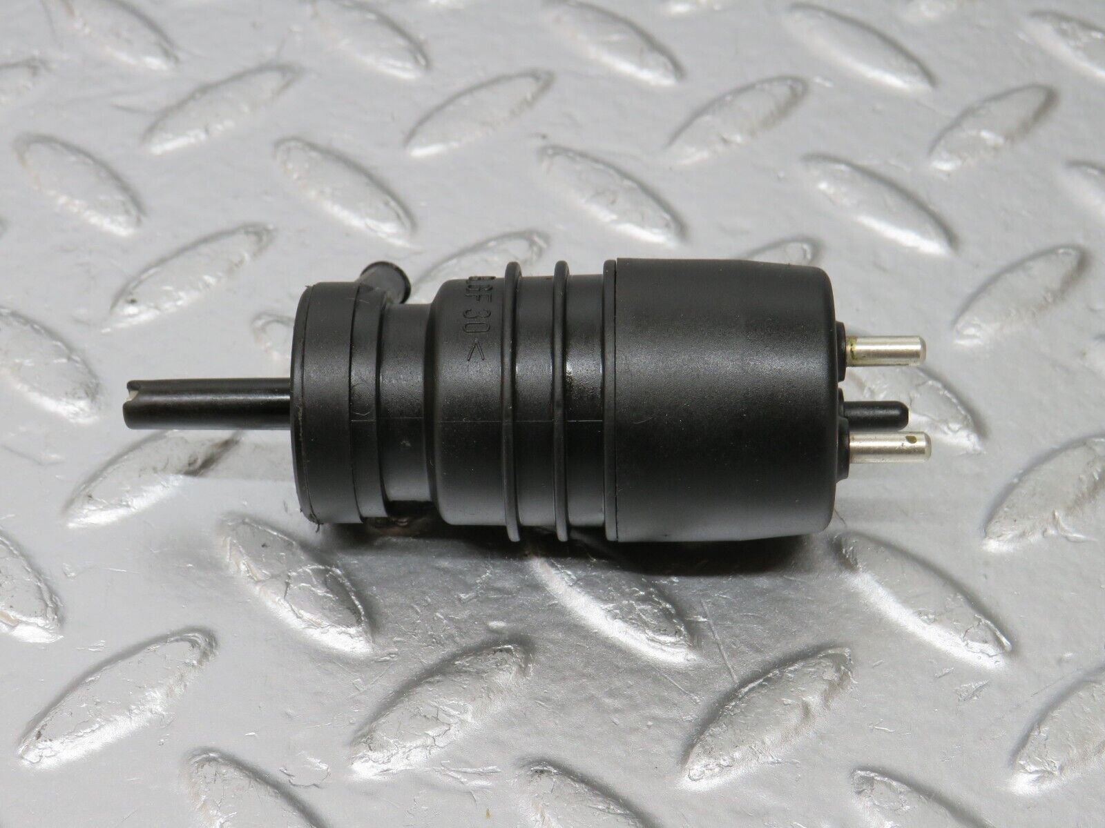 33609 Mercedes-Benz W201 190E 2.0L Windscreen Washer Pump