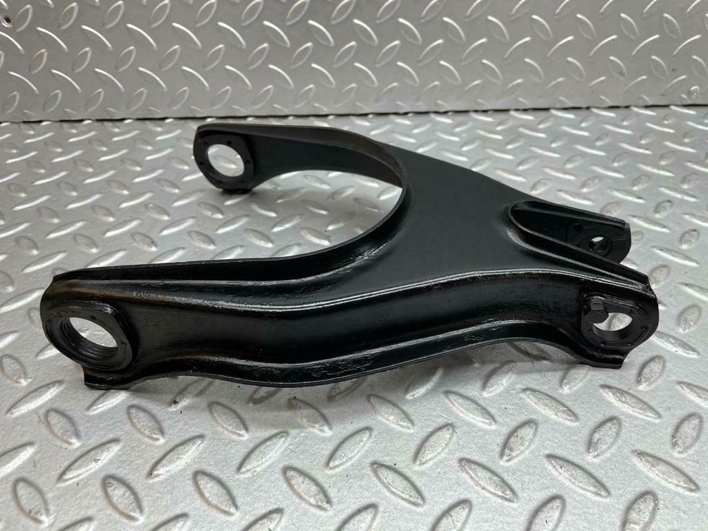17765 Mercedes-Benz W120 PONTON Front Upper Control Arm Left