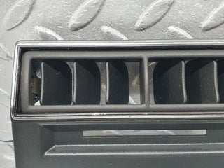 40984 Mercedes-Benz W126 300SE Centre Console Air Vent 1268300013