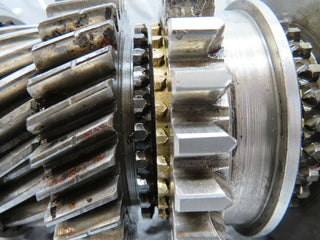 W111 manual gearbox gear shaft without reverse gear used OEM
