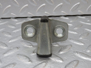 34133 Mercedes-Benz W124 260E Door Lock Latch