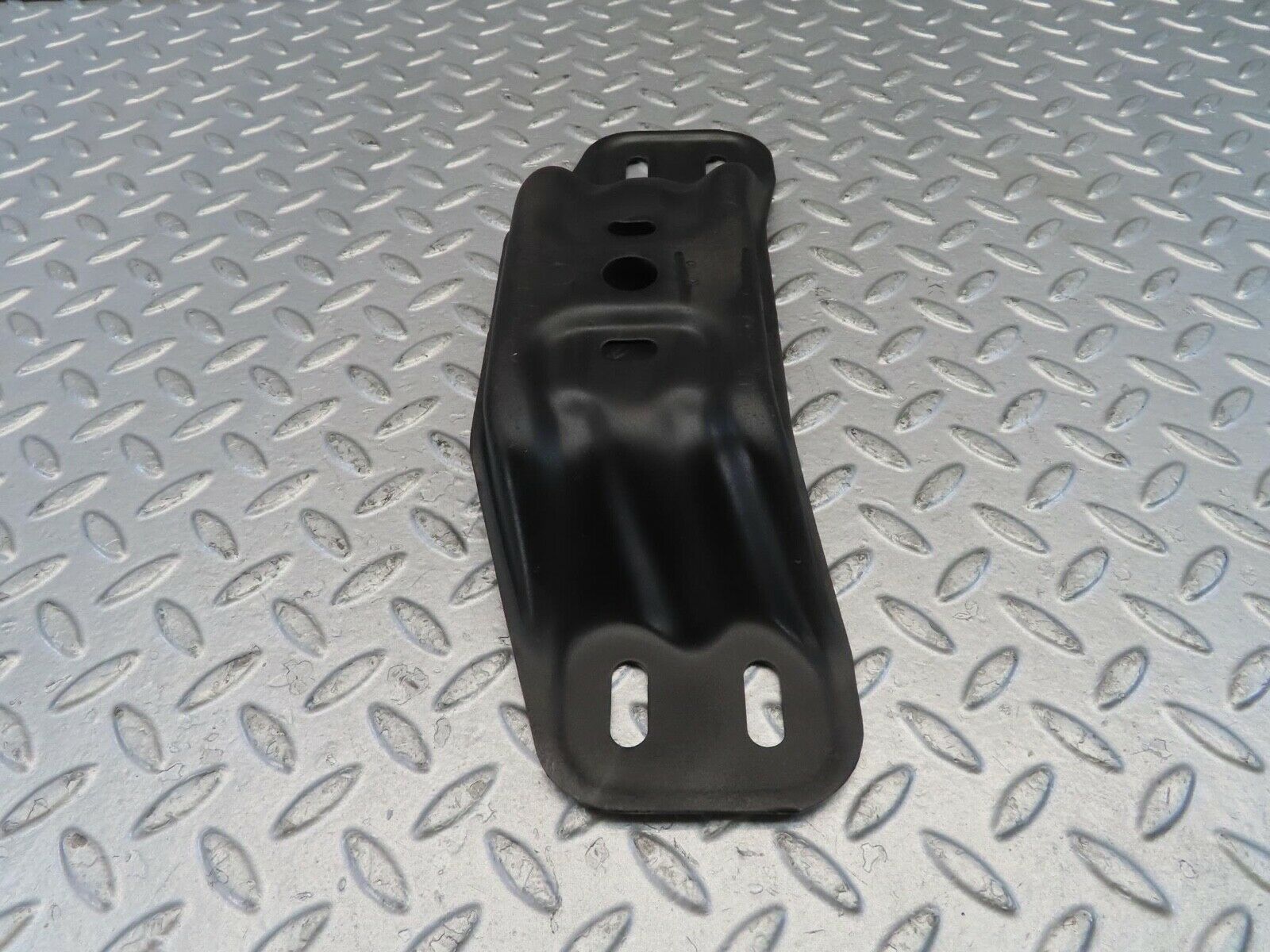 11047 Mercedes-Benz W124 Gearbox Mount Bracket