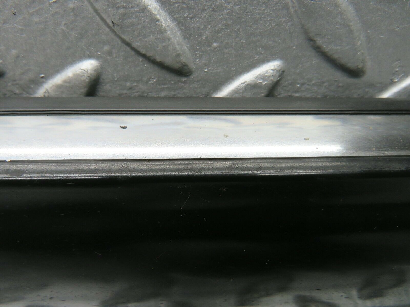 22025 Mercedes-Benz S123 280TE Rear Right Door Lower Moulding Trim