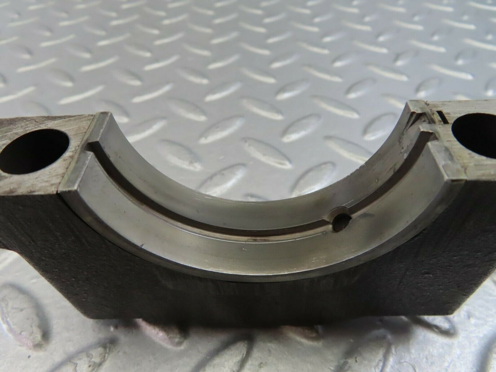 9874 Mercedes-Benz C123 280CE Coupe Crankshaft Bearing Holder Block 1080110211