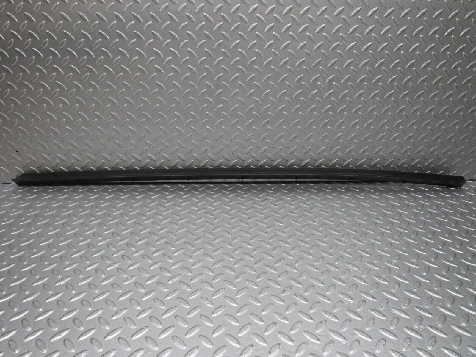 40209 Mercedes-Benz R107 Right Door Centre Moulding Trim