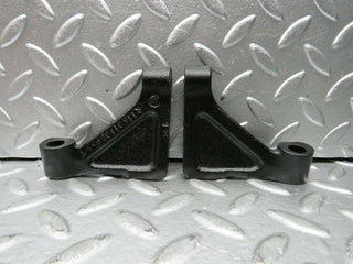 22902 Mercedes-Benz C107 450SL Engine Mount Bracket Pair 1160110895 1160110995