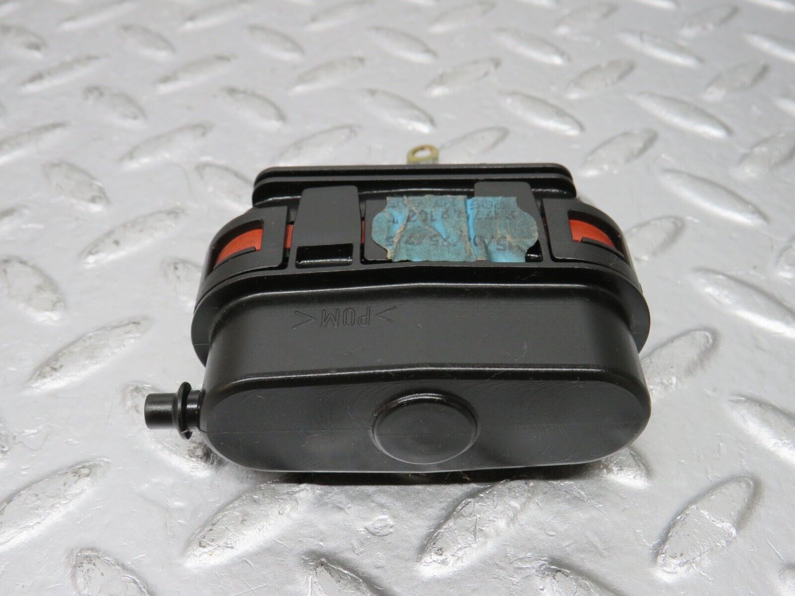 33439 Mercedes-Benz W202 C180 Trunk Lock Vacuum Actuator