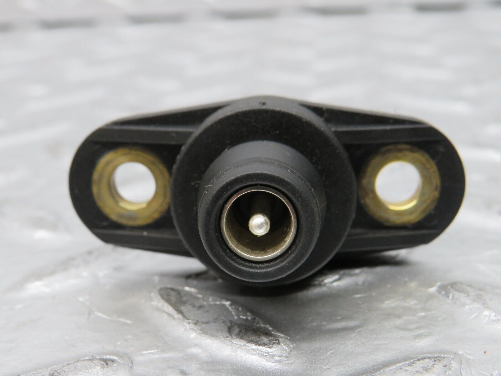 31464 Mercedes-Benz S124 220TE Wagon Camshaft Position Sensor 0021539528