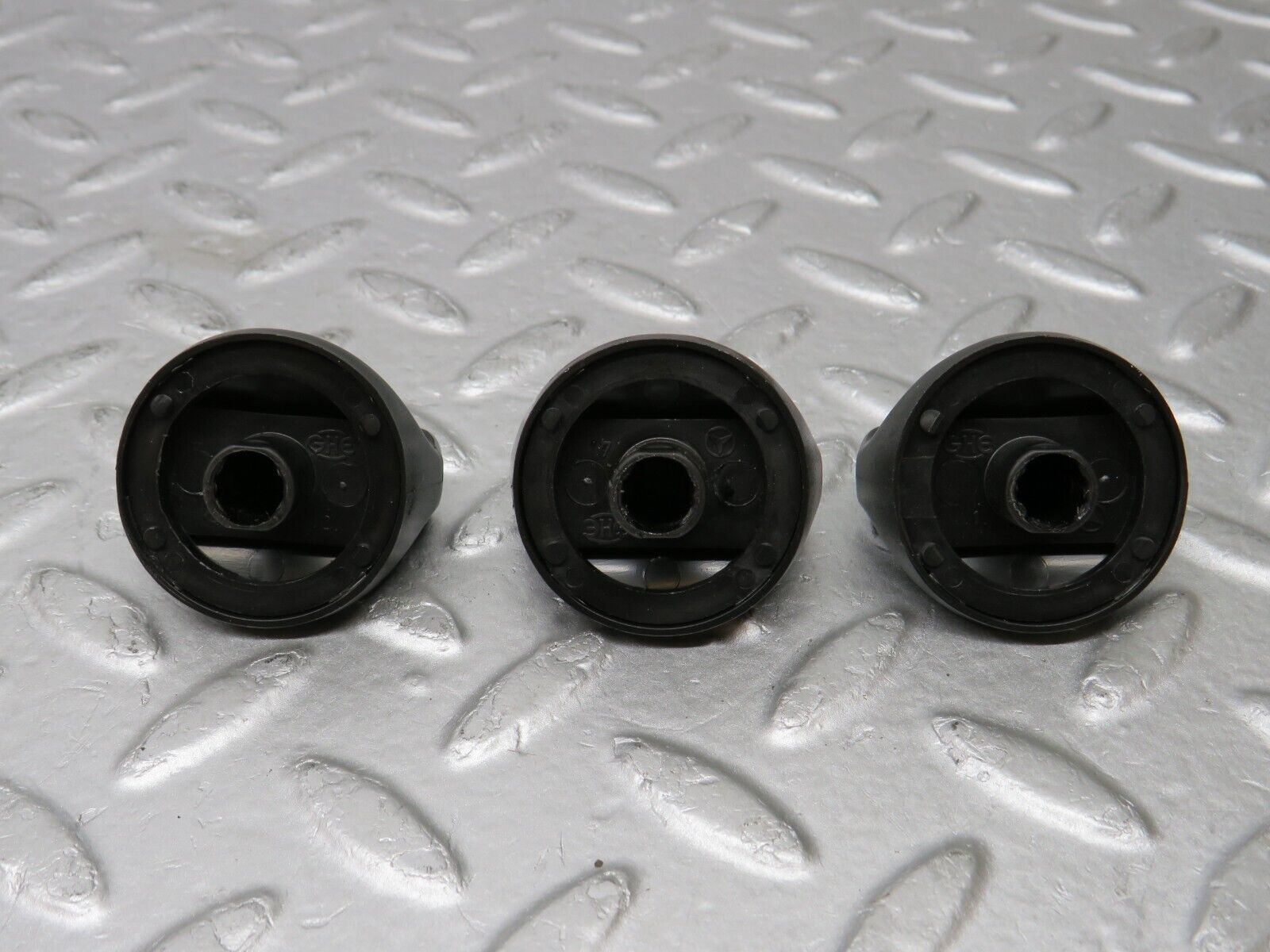 36706 Mercedes-Benz W201 190E 2.0L Heater Control Knob Set