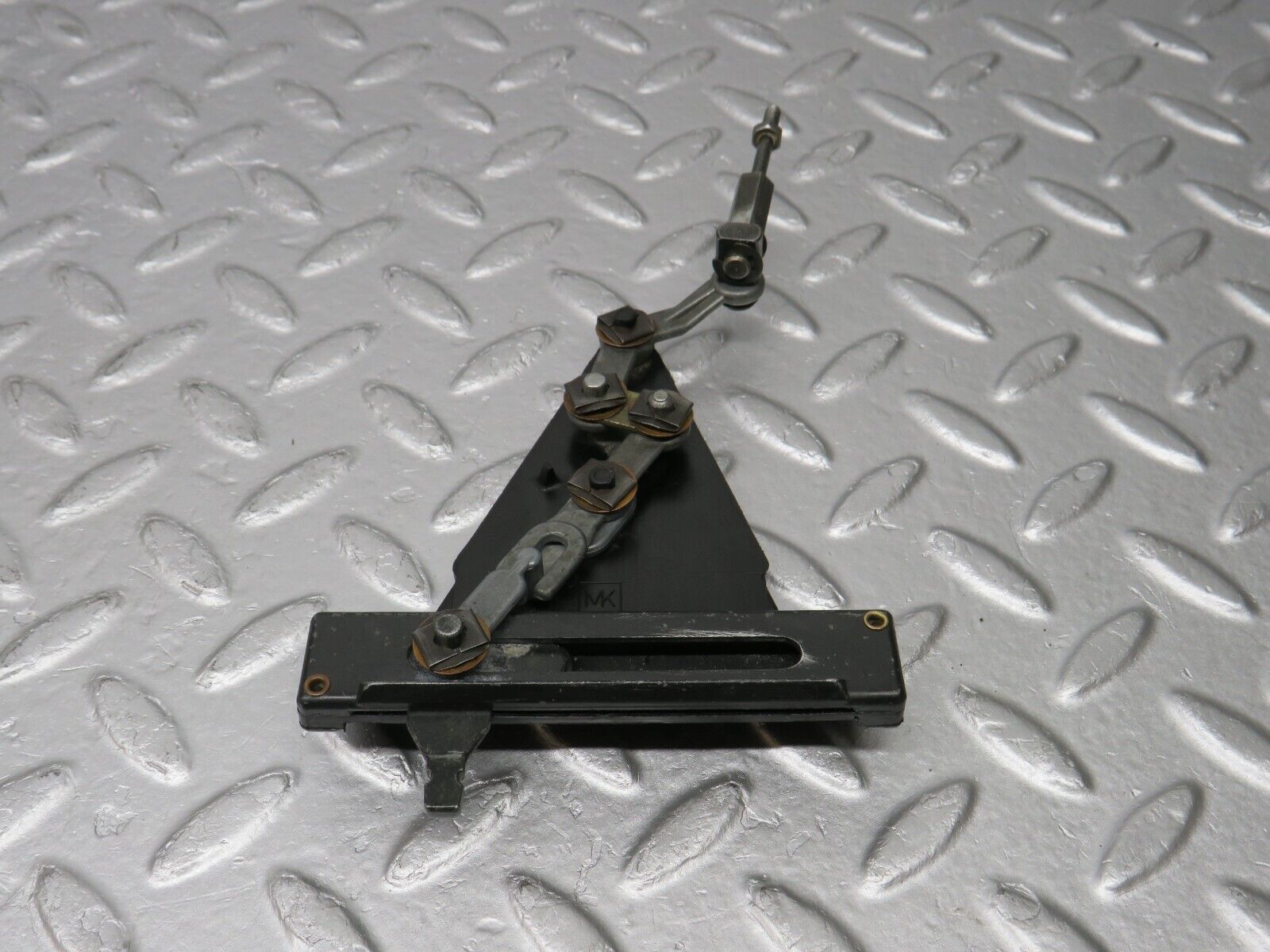 39124 Mercedes-Benz R107 500SL Heater Box Vacuum Actuator