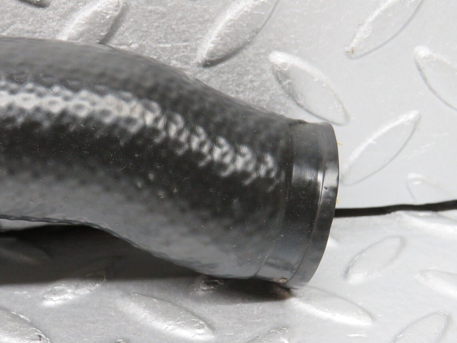 38563 Mercedes-Benz R129 280SL Coupe Radiator Hose Pipe 1042030482