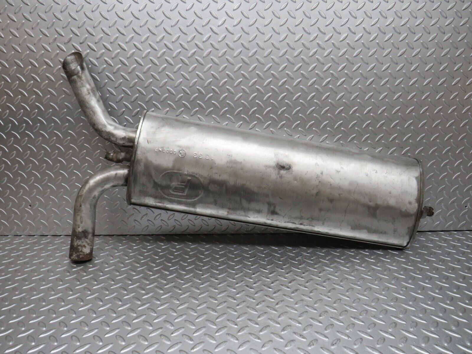 31317 Mercedes-Benz S124 220TE Wagon Exhaust Rear Silencer 1333 000047