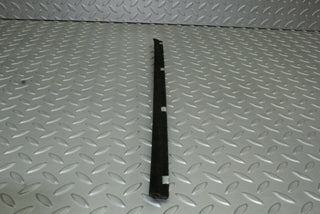 W116 glass seal trim rubber rear right used OEM