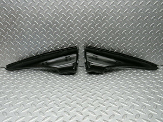 W123 Coupe air duct vent pair used OEM