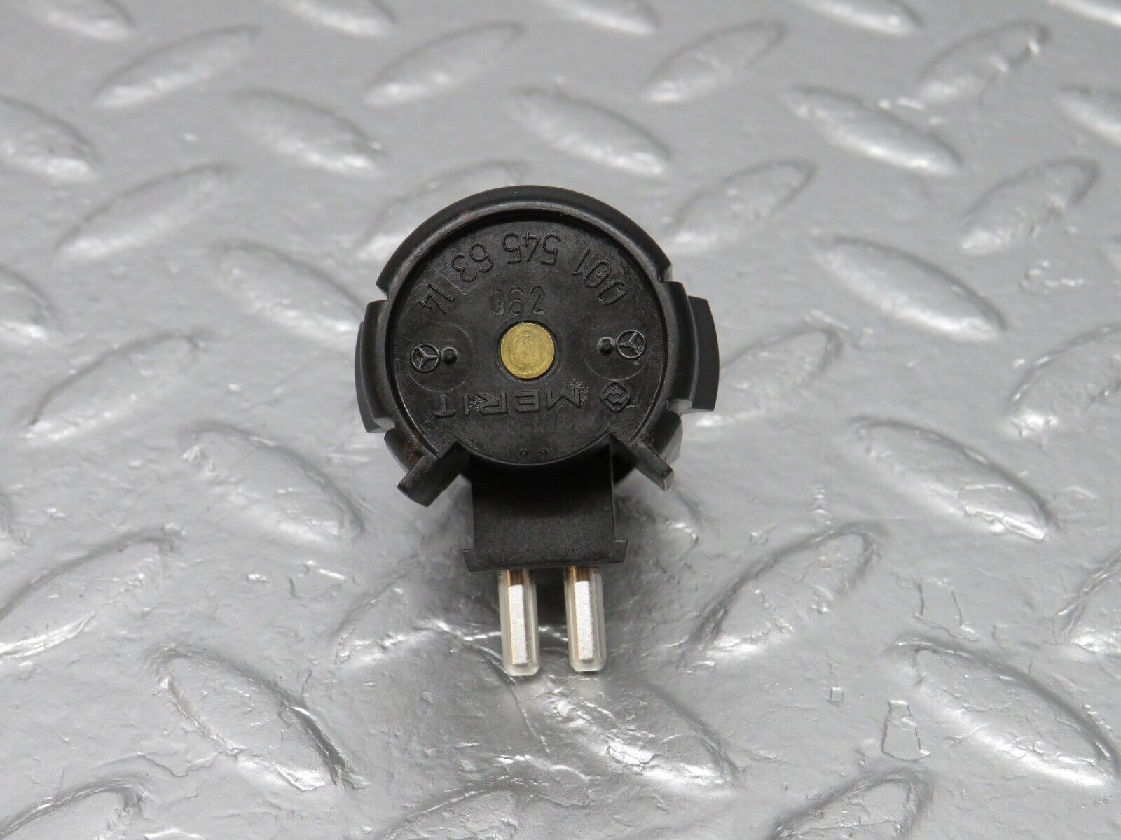 40683 Mercedes-Benz W123 300D Kick Down Switch 0015456314