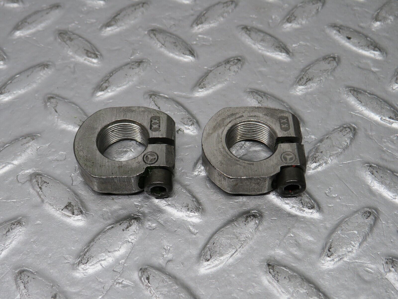 38480 Mercedes-Benz R129 280SL Coupe Wheel Hub Locking Cap With Bearing