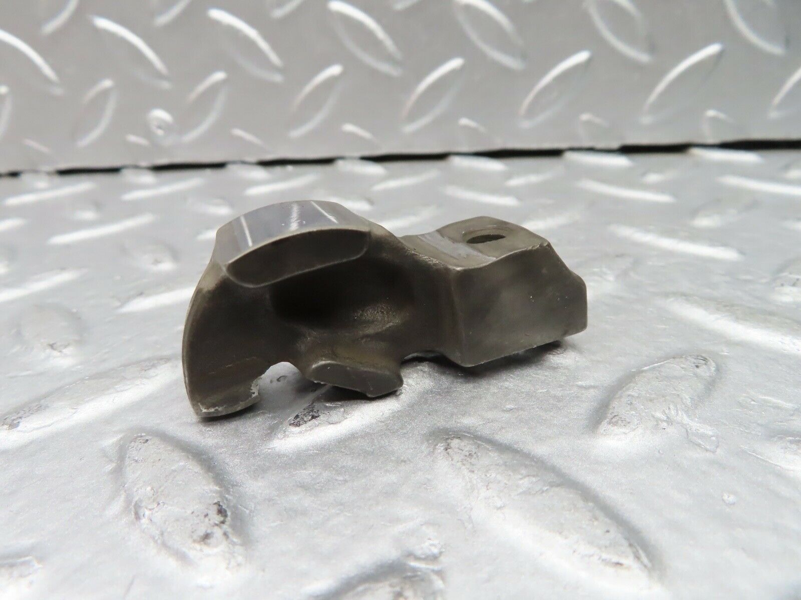 20715 Mercedes-Benz R107 450SL Valve Rocker Arm With Retaining Spring