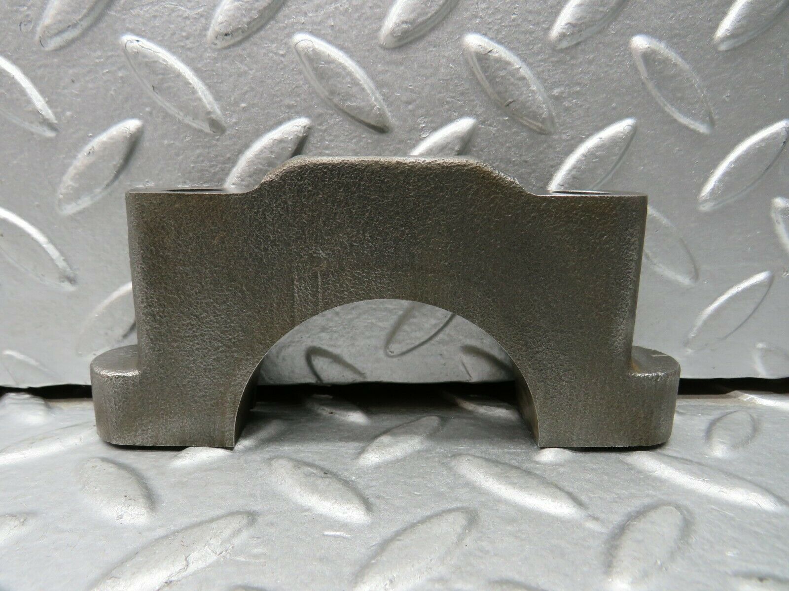 22113 Mercedes-Benz S123 280TE Crankshaft Bearing Holder Block 1080110211