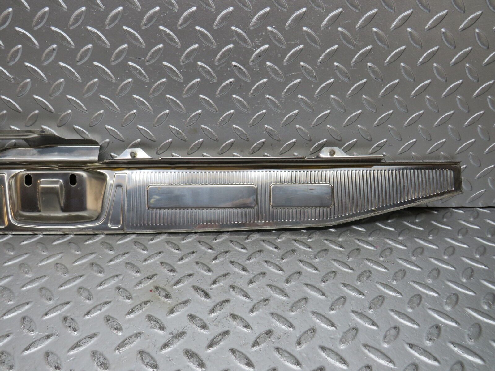 27620 Mercedes-Benz S124 300TE Wagon Trunk Edge Chrome Moulding 1246980089