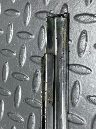 40517 Mercedes-Benz W108 Front Right Door Window Chrome Trim